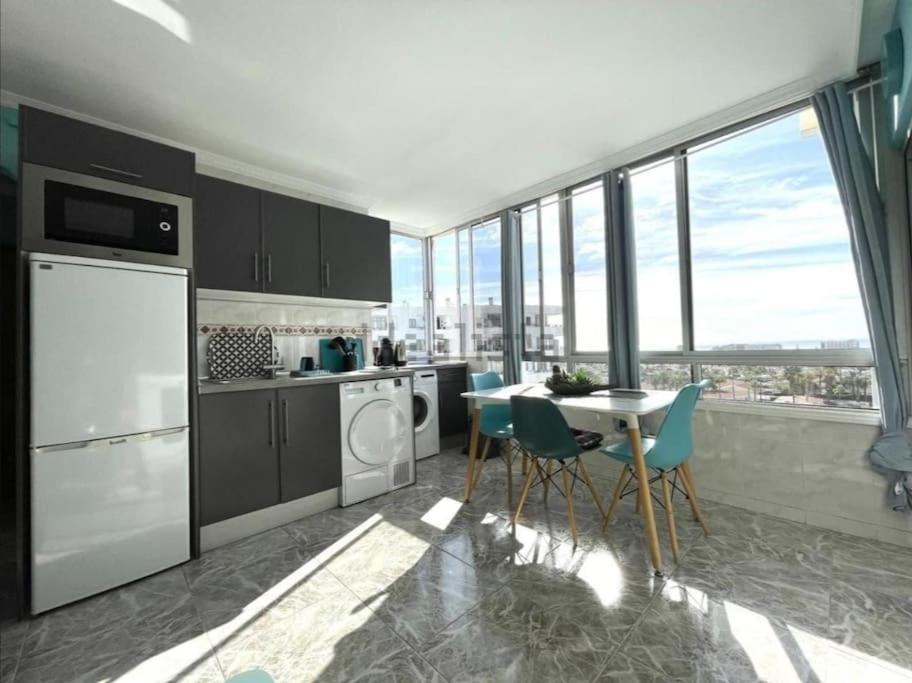 Traumhafte Wohnung Mit Panoramablick Und Pool 플라야 델 잉글스 외부 사진